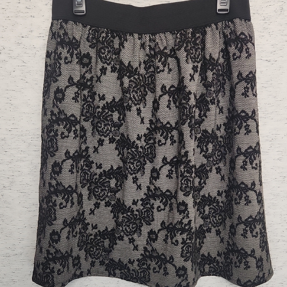 Elegant Faux Black Lace Skirt